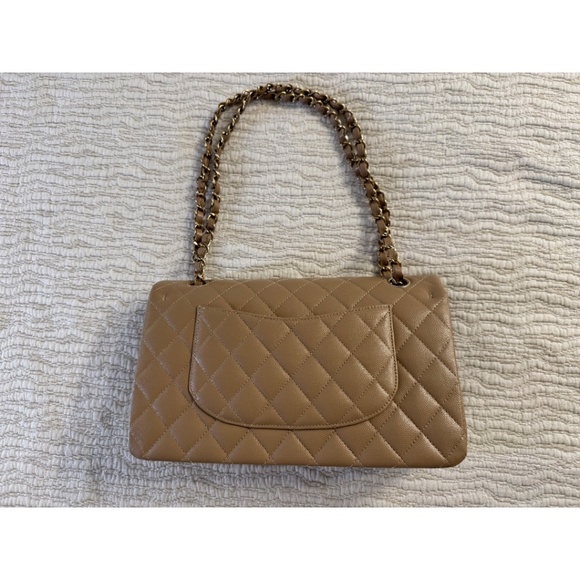CHANEL CLASSIC DOUBLE FLAP MEDIUM CAVIAR LEATHER - LIKE NEW CONDITION - Picture 4 of 16